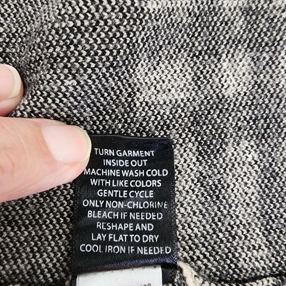 Torrid Plaid Black Cream Open Cardigan Size 0/10 - Picture 13 of 13